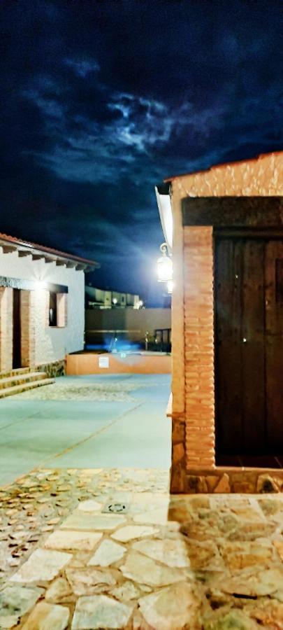 Los Montes Guest House Casas de Miravete ภายนอก รูปภาพ